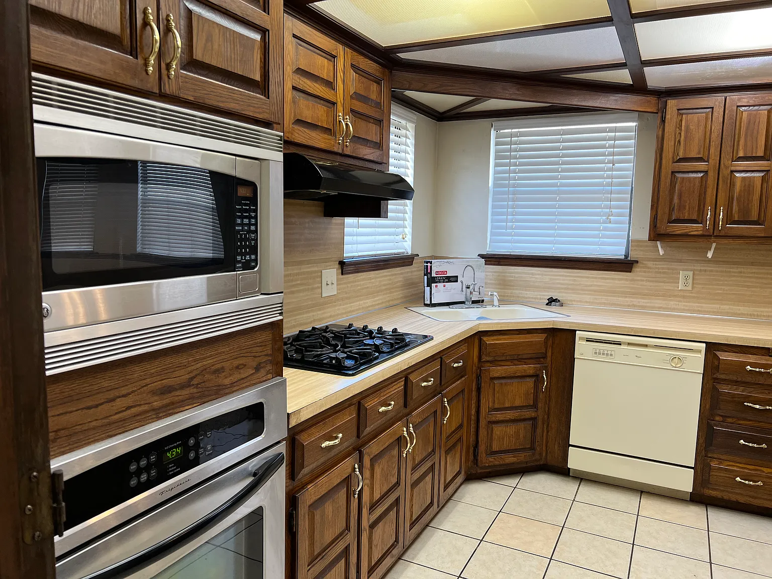 3 bed, 1790 sqft, $1,825 — Photo 4