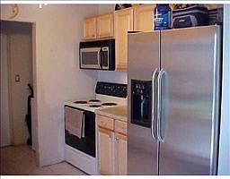 4th image of 500 NE 59th Ct