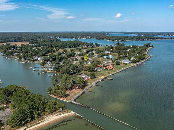 3rd image of 599 Skipjack Dr