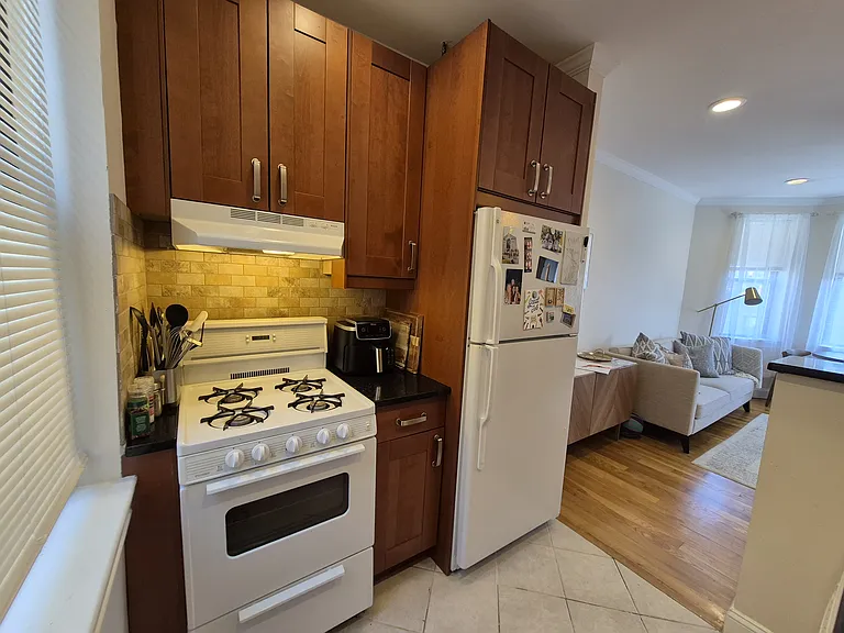 31 Peterborough Street — Photo 32