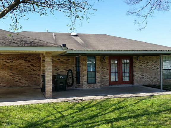 4th image of 1614 Cottonwood Drive