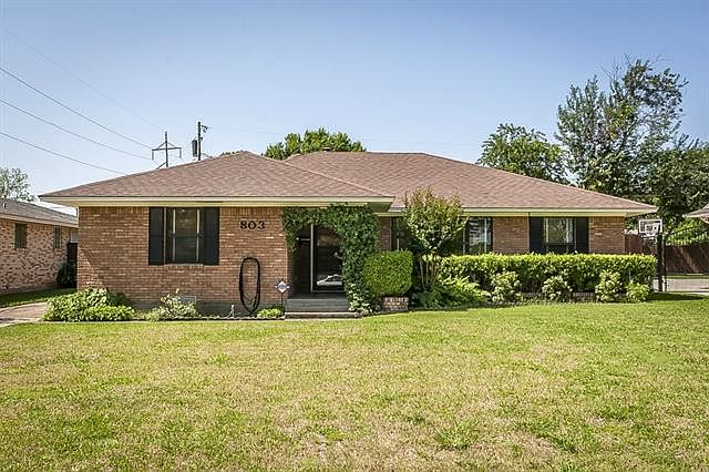 1st image of 803 Sherwood Dr