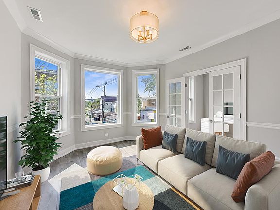 2nd image of 2743 N Hamlin Ave #2