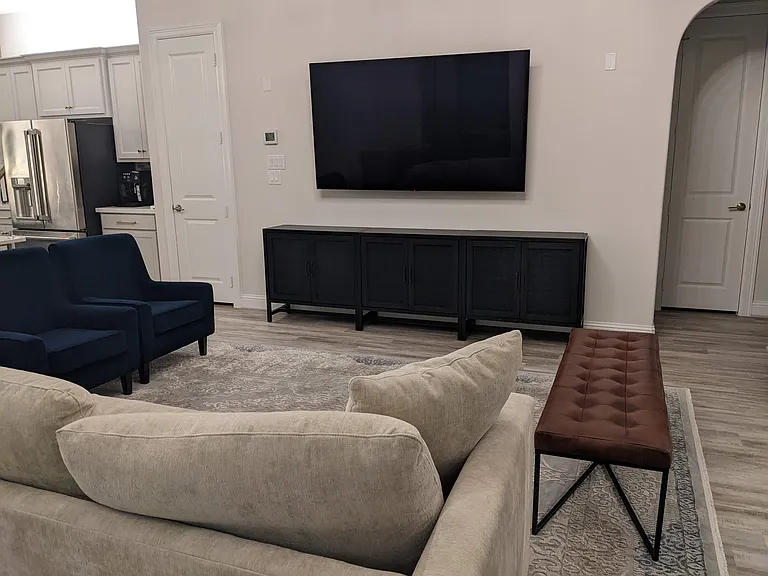 6869 Colonnade Dr — Photo 10