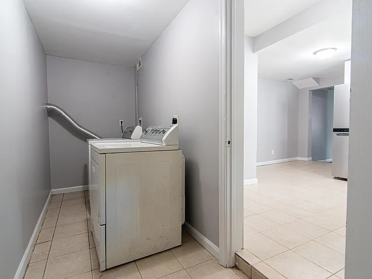 3000 Erdman Ave — Photo 14