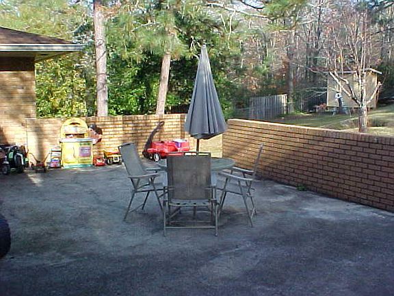 2nd image of 1911 Courtney Dr
