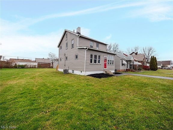 3rd image of 4476 W 139th St