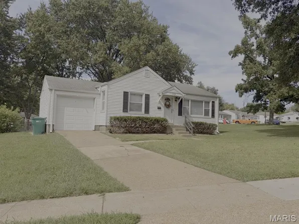 1229 Kilgore Dr, Saint Louis, MO 63137