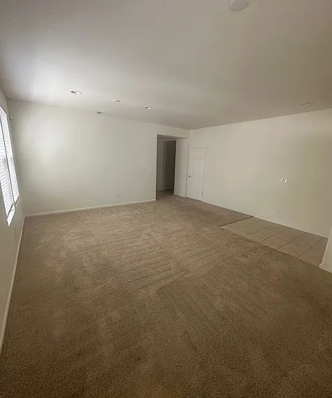 3675 Higgins Ave — Photo 8