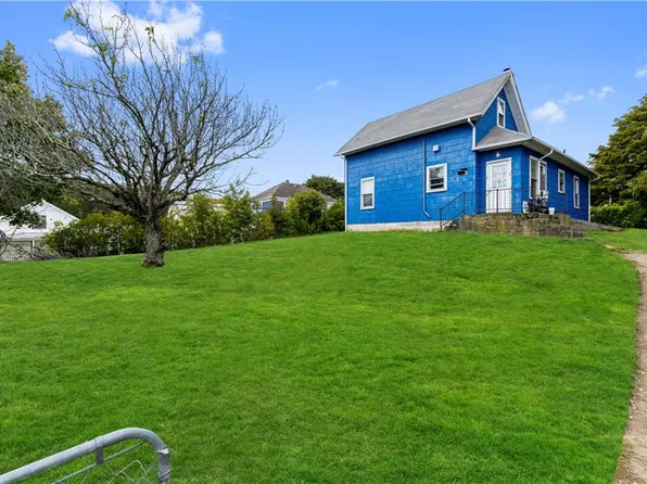 22 Mill St, West Warwick, RI 02893