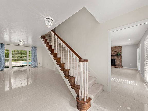 4th image of 4116 Medina Way