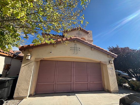 2nd image of 1047 Waterfall Dr NE