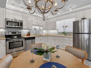 5250 Las Verdes Cir #313, Delray Beach, FL 33484