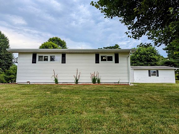 4th image of 76 Virginia Dr