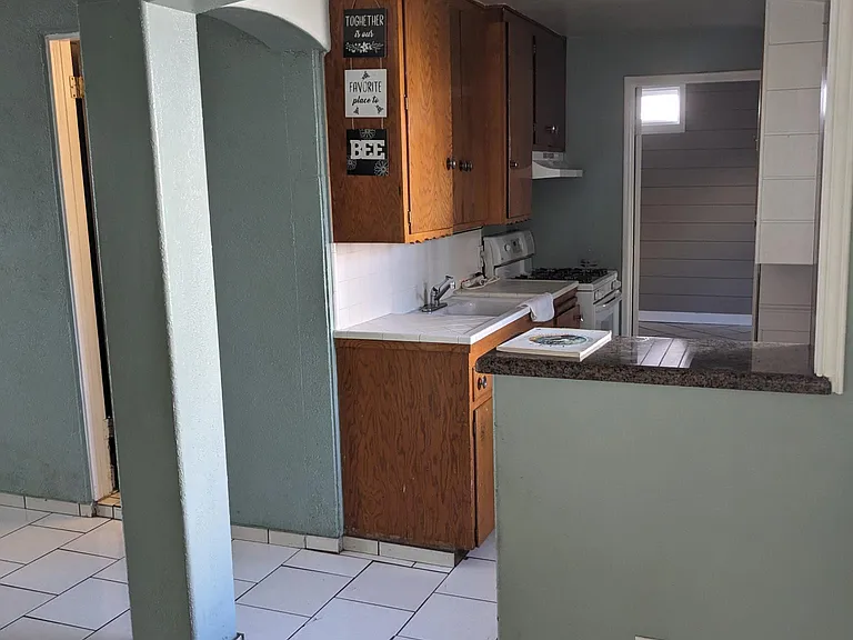 12419 Bryant St — Photo 7