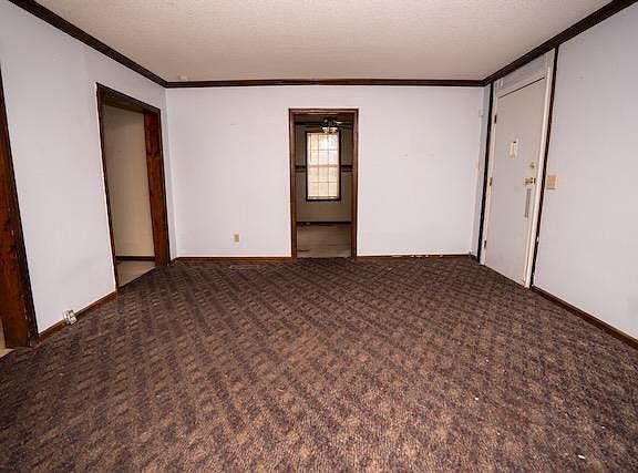 3rd image of 714 E Alley St