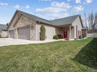 703 Wimbledon Dr, Mount Pleasant, PA