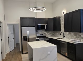 2909 N Milwaukee Ave #4, Chicago, IL 60618