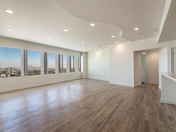2nd image of 5670 Wilshire Blvd Ph 4