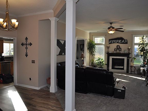 Dining/bonus room