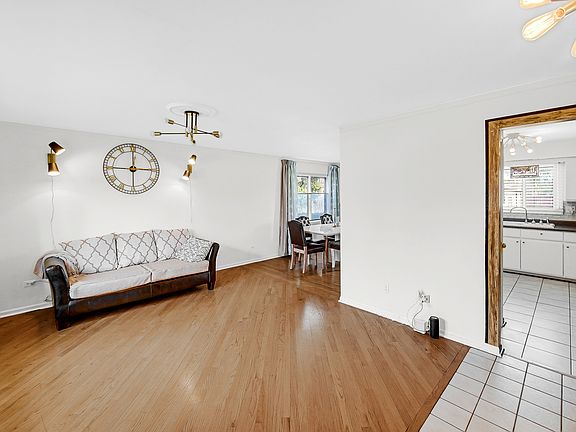 4th image of 7711 Eleanor Pl