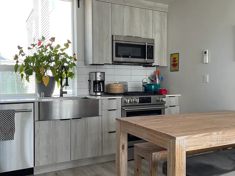 604 N 43rd St #C — Photo 3