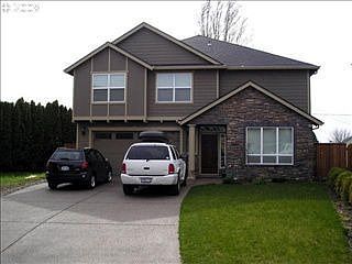 1st image of 13201 NE 61st Cir