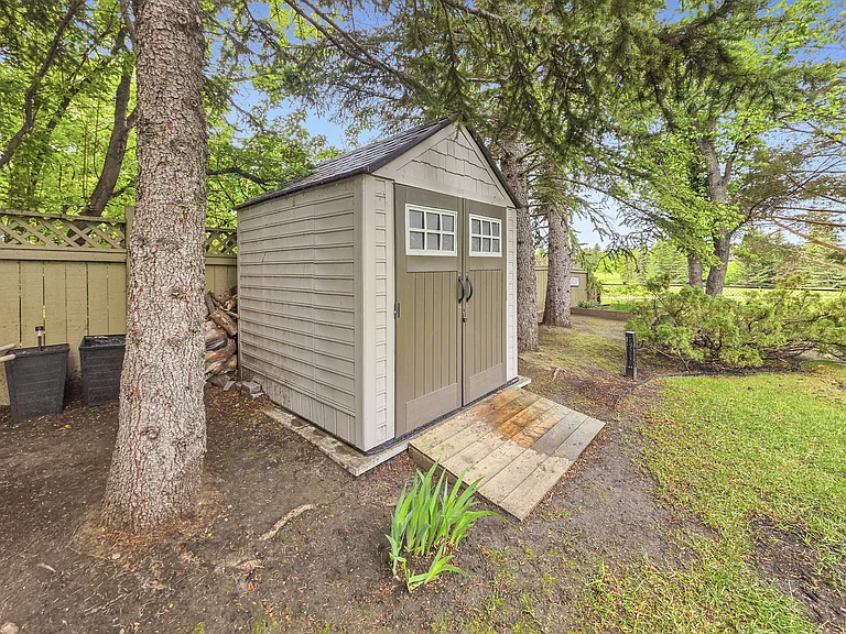 138 Mount Robson Close SE — Photo 52
