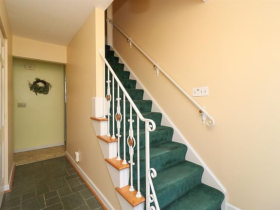 3rd image of 1031 Eastgate Dr