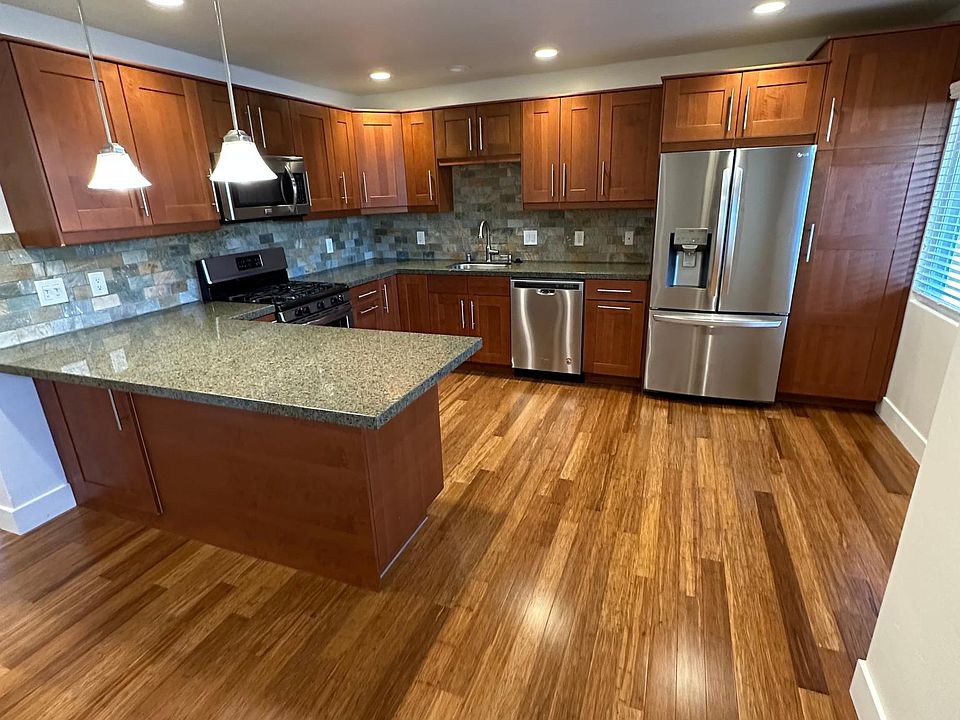 1st image of 3852 3rd Ave #6