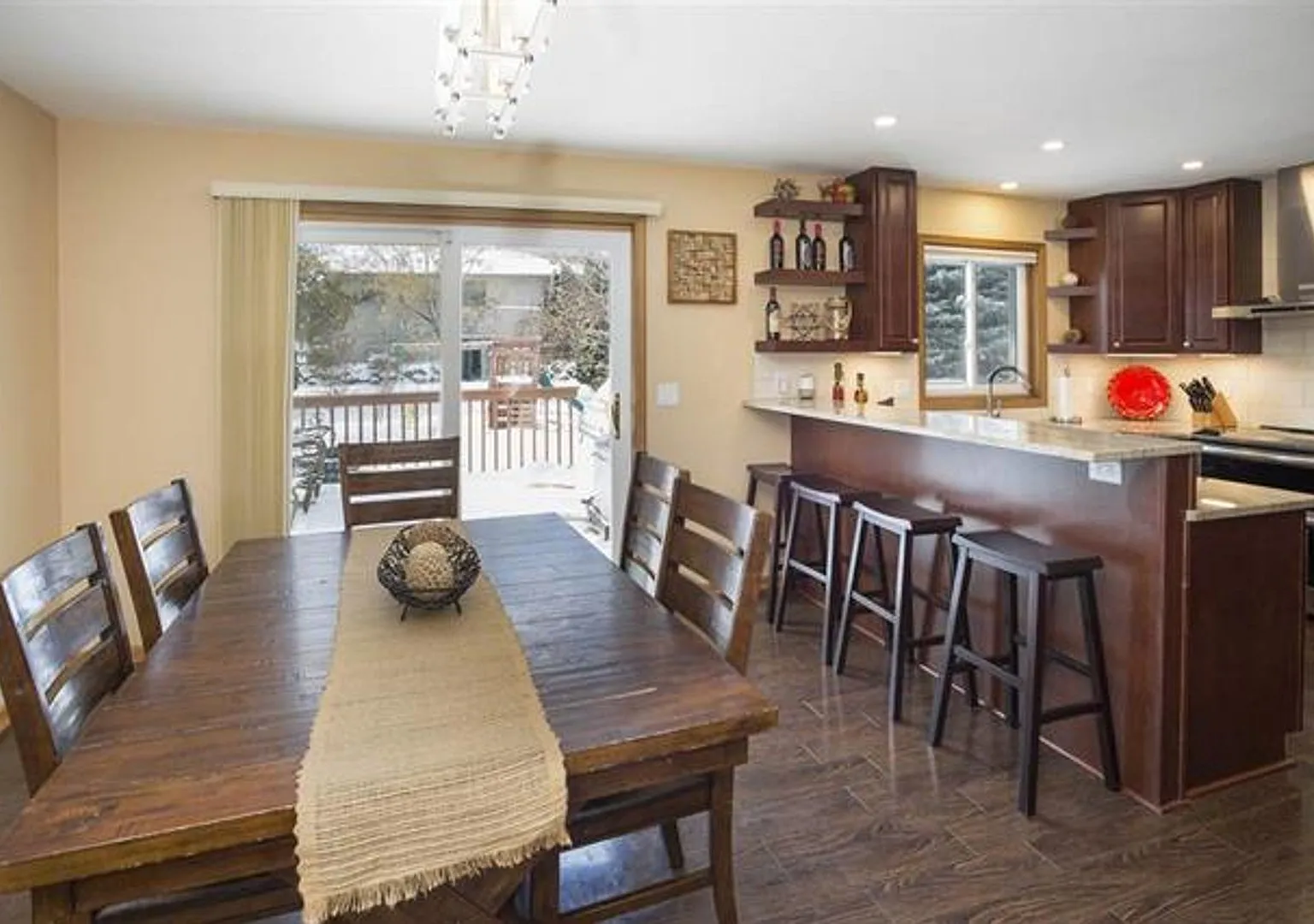 Updated Sun Prairie 3 bedroom home — Photo 4