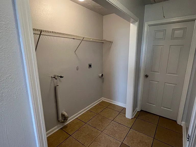 hall/laundry