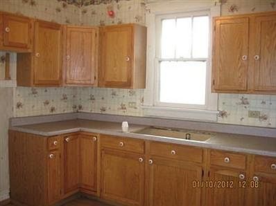 2nd image of 409 N Ash St