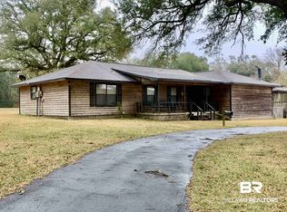 10635 Rainbow Dr W, Irvington, AL 36544