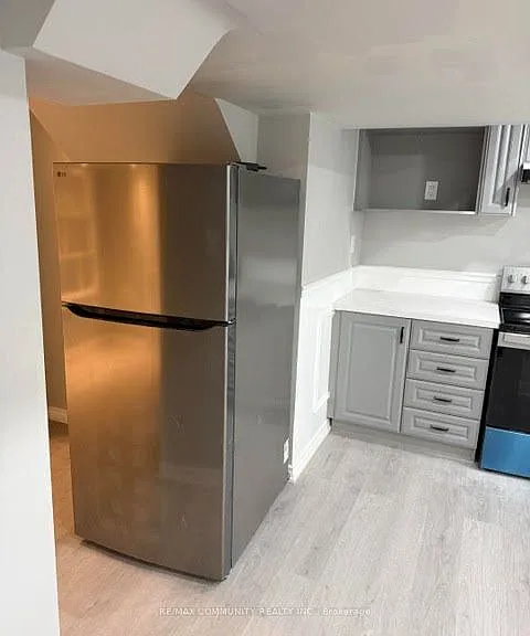327 Mantle Ave #BASEMENT — Photo 2