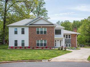 9026 Pixie Ct, Fairfax, VA 22031