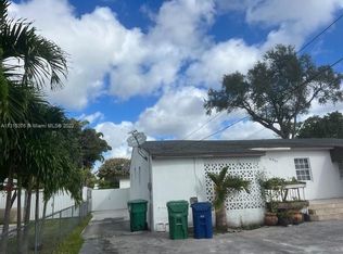 6901 SW 22nd St, Miami, FL 33155