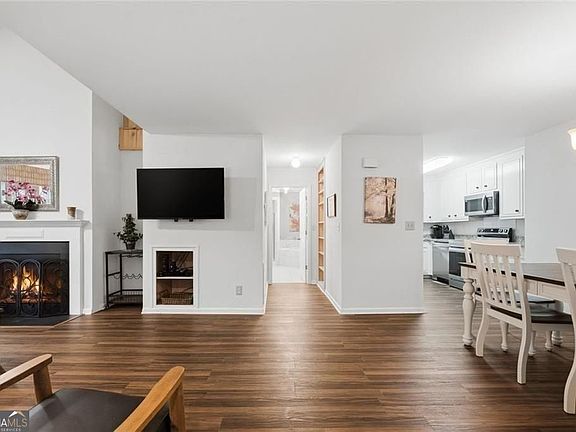 4th image of 236 Chestnut Rise Trl #477