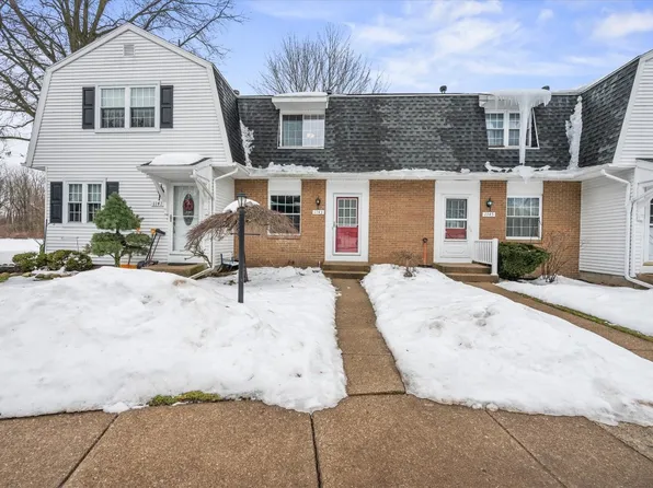 1143 Apple Tree Dr, Erie, PA 16509