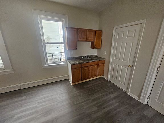 2nd image of 31 Isabella Ave #1