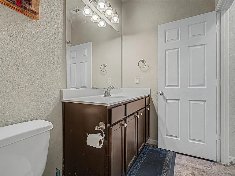 16534 Twinwalker Dr — Photo 16