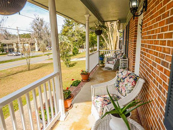 5th image of 241 Victory Garden Dr