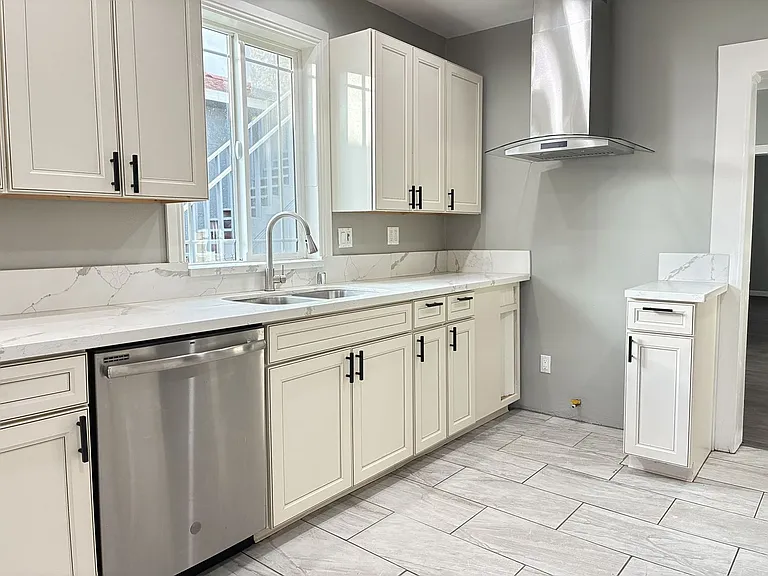 RV T 162 -164 — Photo 11