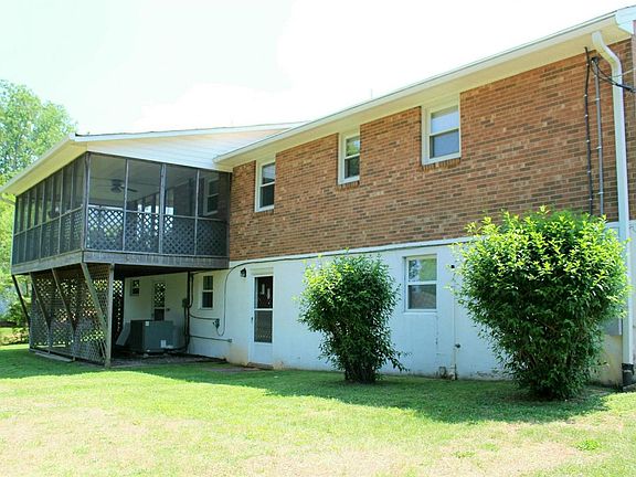 4th image of 406 Vaden Dr
