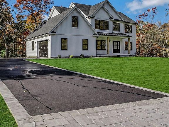 2nd image of 20 Bunker Lane