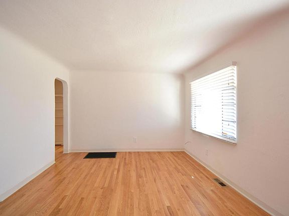 4th image of 816 Ortiz Dr NE