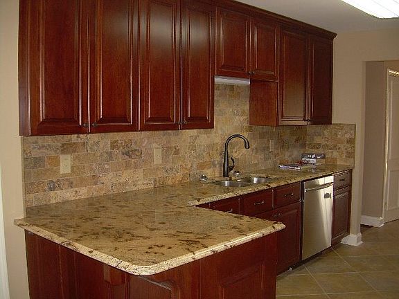 3rd image of 130 Fairmont Cir