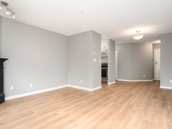 3rd image of 431 E 44th Ave #302