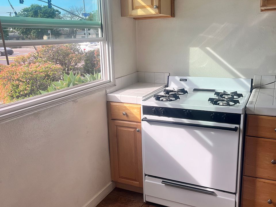 1st image of 1602 Pacific Beach Dr