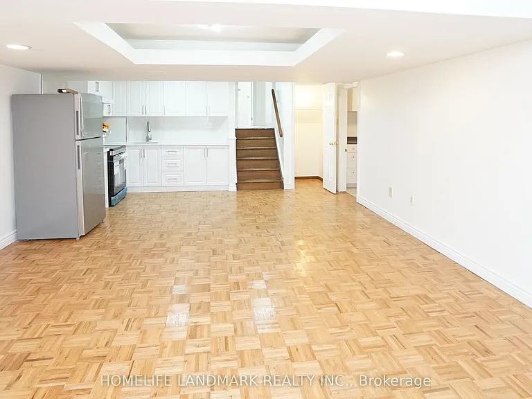 594 Queen Victoria Dr #GOUND BASEMENT — Photo 16